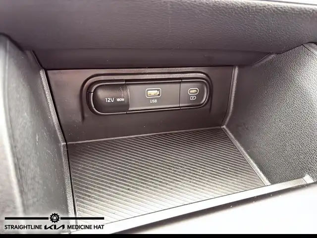 2025 Kia Sportage LX low kilometers, certified preowned, one own - Photo 16