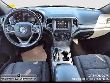 2021 Jeep Grand Cherokee Laredo spacious interior, confident sty - Photo 10
