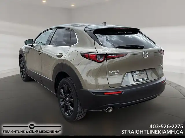 2025 Mazda CX-30 Suna low kilometres, one owner, clean carfax, p - Photo 4