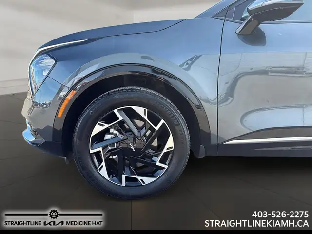 2024 Kia Sportage EX Premium locally owned and maintained, low k - Photo 7