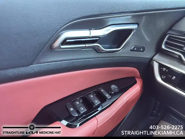2024 Kia Sportage EX Premium locally owned and maintained, low k - Photo 11