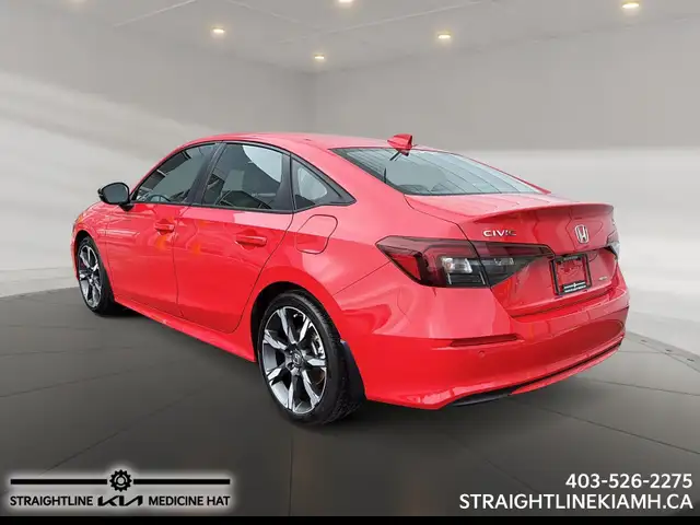 2025 Honda Civic Sedan Hybrid Sport Touring one owner, clean car - Photo 4