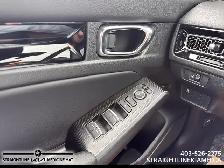 2025 Honda Civic Sedan Hybrid Sport Touring one owner, clean car - Photo 11