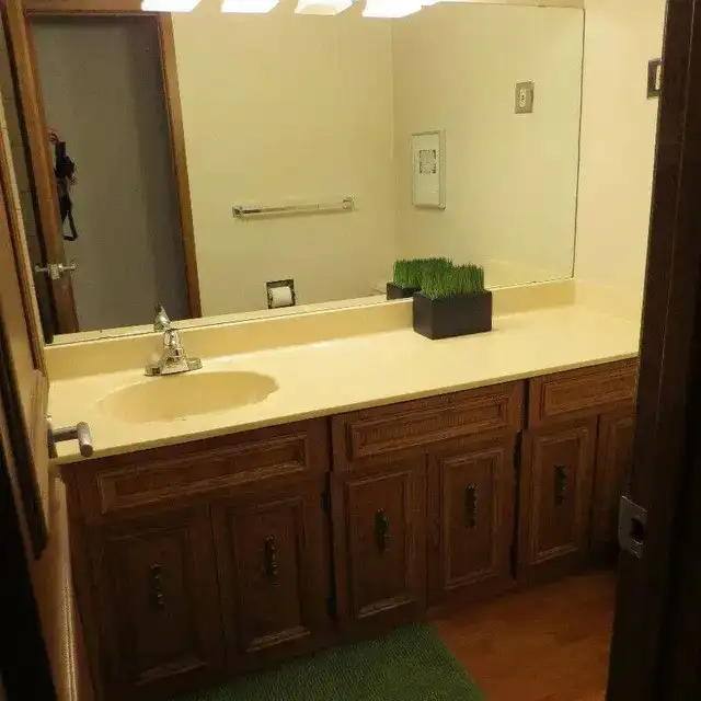 Room for Rent - Close to the U of M ! - Photo 4