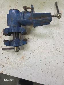 ETAU pivotante  2 ,1 / 2 po.