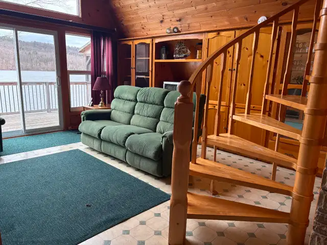 WATER FRONT COTTAGE - Photo 4