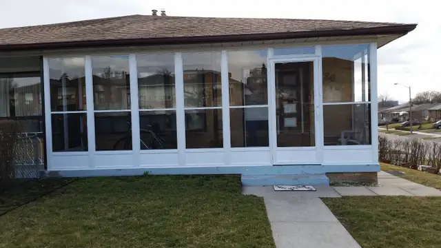 Furnished Room for Rent – Near York University (Keele Campus)