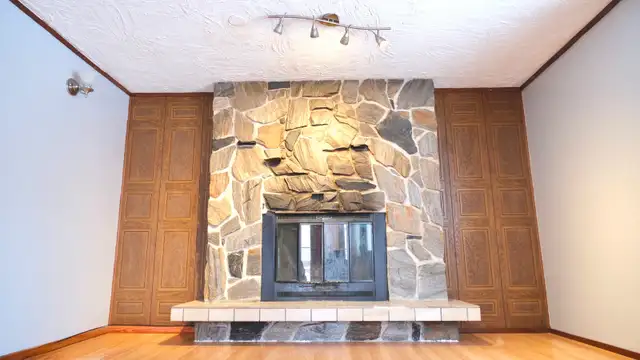 Charming 3-Bedroom Bungalow for Rent in Charleswood - Photo 2