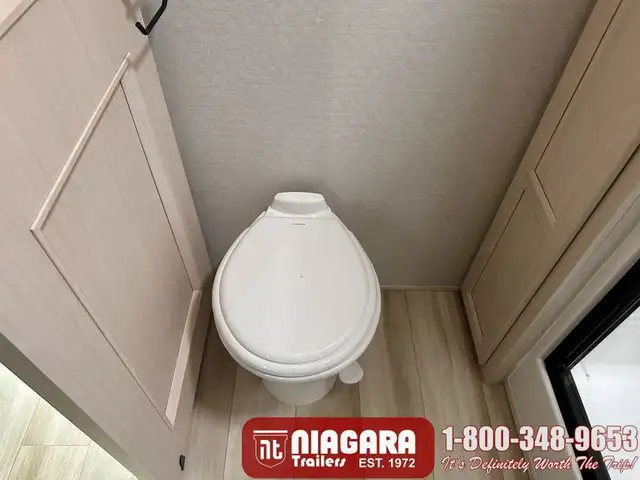 2025 FOREST RIVER CEDAR CREEK COTTAGE 40RDE - Photo 22