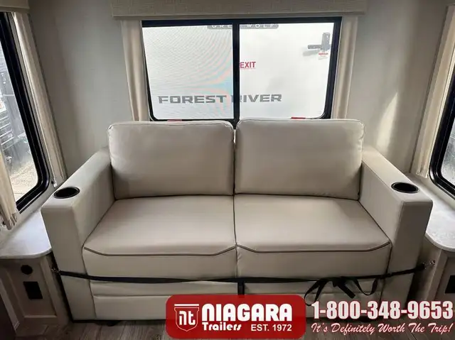 2025 COACHMEN CATALINA 313RLTS - Photo 8