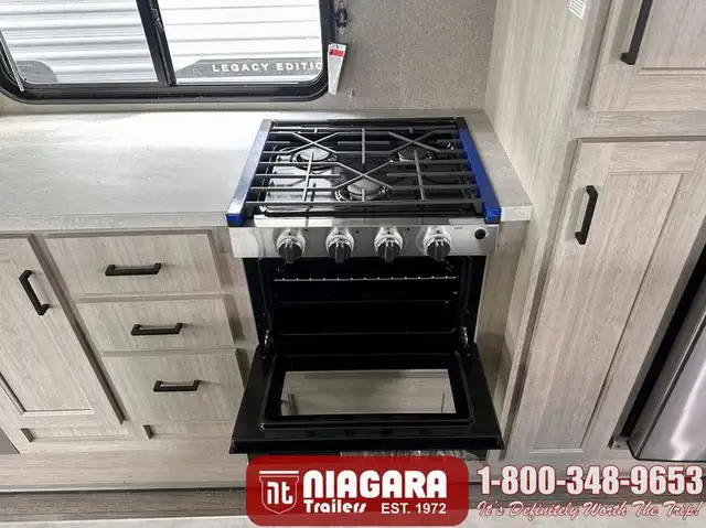 2025 COACHMEN CATALINA 313RLTS - Photo 12