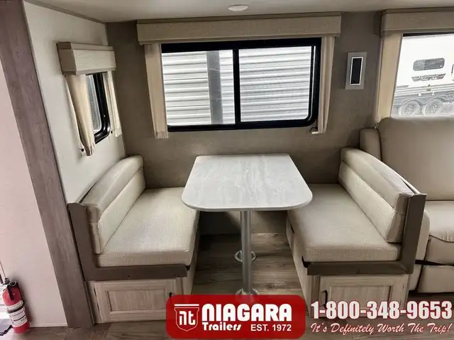 2025 COACHMEN CATALINA 313RLTS - Photo 16