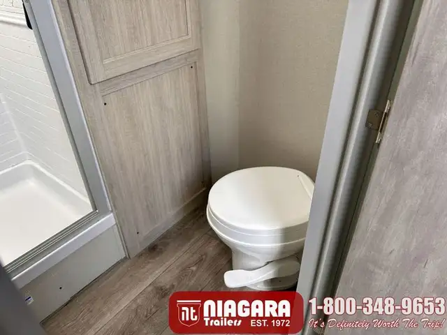 2025 COACHMEN CATALINA 313RLTS - Photo 24