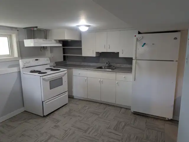 BASEMENT INCLUDING ALL UTILITIES AND FREE INTERNET