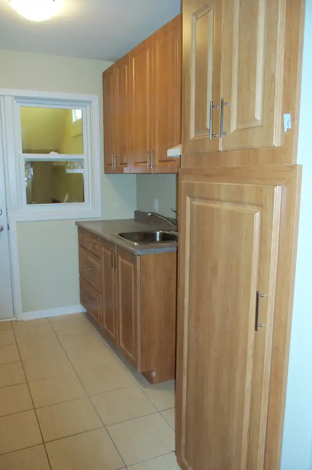 Bachelor Apartment - Photo 3