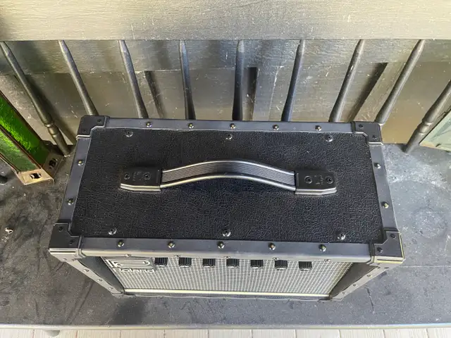 Roland JC 22 - Photo 3