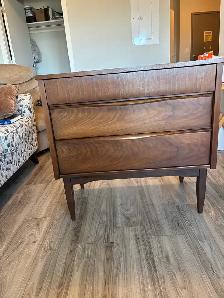 3 drawers quality solid wood cabinet
