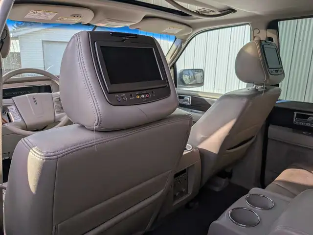 2007 Lincoln navigator all-wheel drive - Photo 7