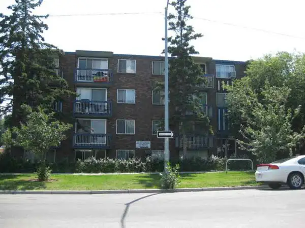 InnerCity LARGE 1BR in Sunalta area -20 minutes to downtown