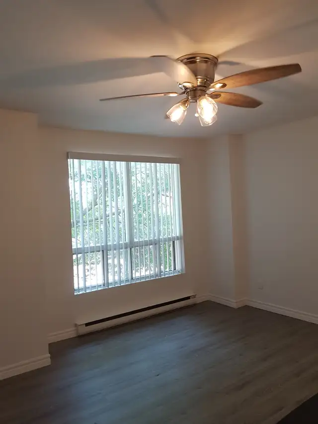 BACHELOR/STUDIO APARTMENT WITH PRIVATE ENTRANCE IN A HOUSE - Photo 4