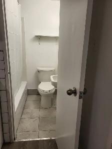 BACHELOR/STUDIO APARTMENT WITH PRIVATE ENTRANCE IN A HOUSE - Photo 7