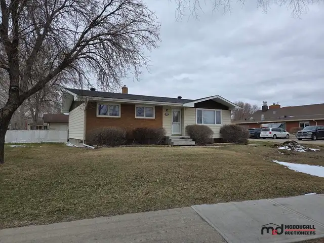 Online Auction: House To Be Removed - Regina, SK