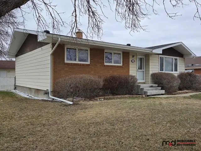 Online Auction: House To Be Removed - Regina, SK - Photo 5
