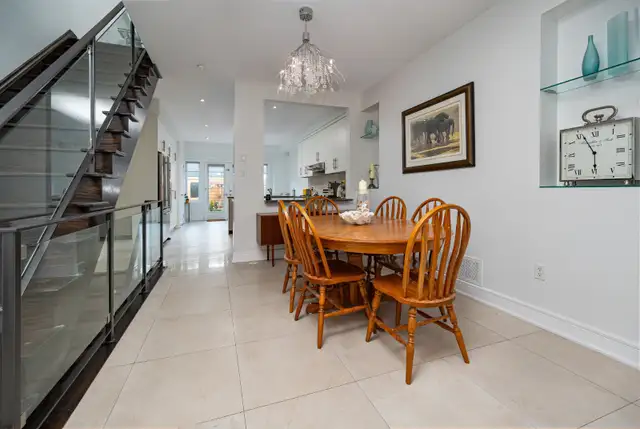 OPEN HOUSE-Freehold 3 1 Bed, 3 Bath Townhome in The Beaches - Photo 4