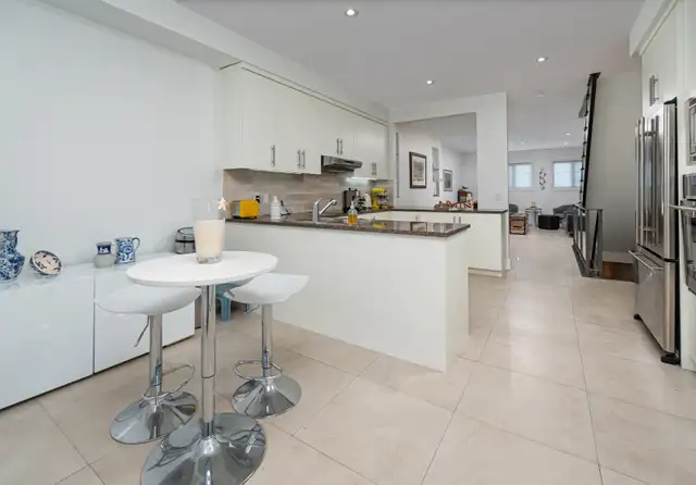 OPEN HOUSE-Freehold 3 1 Bed, 3 Bath Townhome in The Beaches - Photo 6