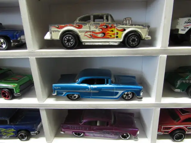 Hot Wheels  55-57 Chevrolet Tri-Five collection, 90 cars - Photo 7
