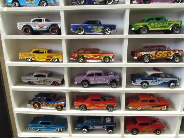 Hot Wheels  55-57 Chevrolet Tri-Five collection, 90 cars - Photo 8