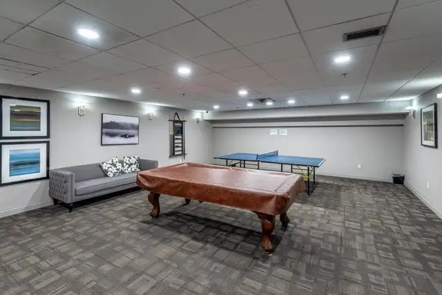 Bright & Spacious 1 1 Bed, 1.5 Bath Condo-Central Richmond Hill - Photo 8