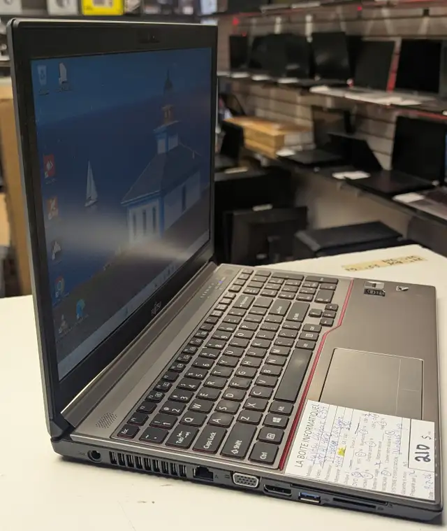 Fujitsu LifeBook E754 15,6'' i7-4600M 8Go Ram SSD 256Go Win11 - Photo 2