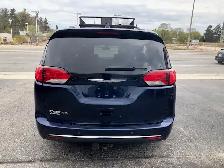 2017 Chrysler Pacifica Touring-L Plus no accidents loaded - Photo 7