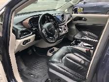 2017 Chrysler Pacifica Touring-L Plus no accidents loaded - Photo 9