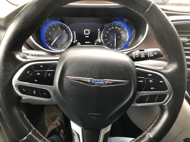 2017 Chrysler Pacifica Touring-L Plus no accidents loaded - Photo 14