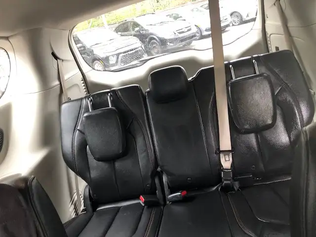 2017 Chrysler Pacifica Touring-L Plus no accidents loaded - Photo 19