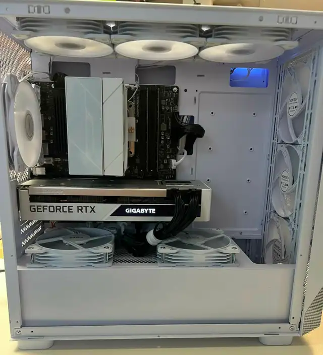 ⚡ PC GAMING RGB BLANC | RYZEN 7 5800X | RTX 3070 8GB | 32GB DDR4 - Photo 2