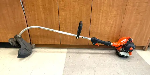 Echo GT-225 21.2cc Gas Curved Shaft String Trimmer $169 - Photo 9