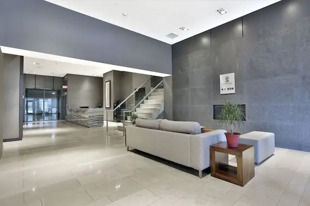 Luxury clean furnished condo in Burlington for rent - Photo 3