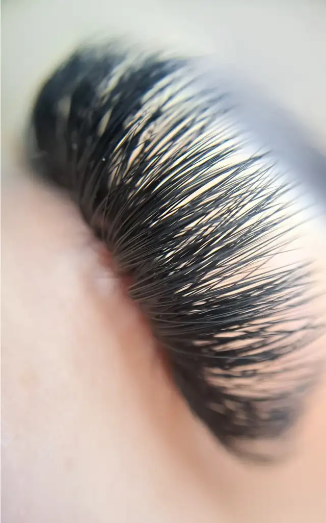eyelash Extensions training course - Photo 5
