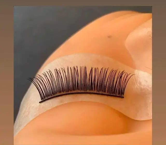 eyelash Extensions training course - Photo 8