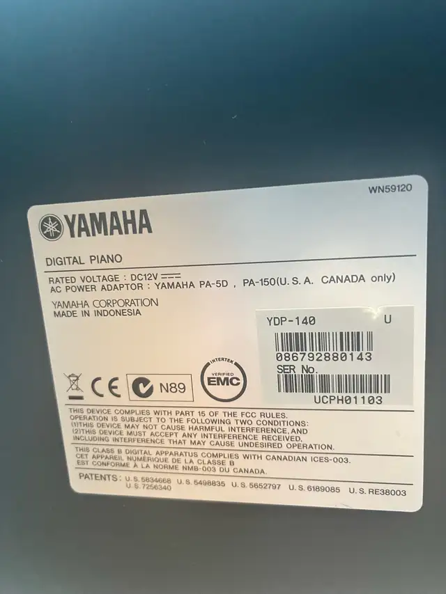 Yamaha YDP140 Piano and stool - Photo 5