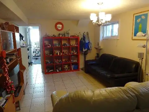Spacious 2 Bedroom Basement Apartment Birchmount and Finch - Photo 3