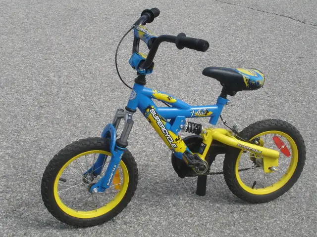 OUTGROWN BOY'S 14' SUPERCYCLE 1.4 SERIES WITH  DAUL SUSPENSION! - Photo 2