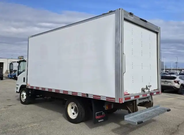 2019 Isuzu Other - Photo 4