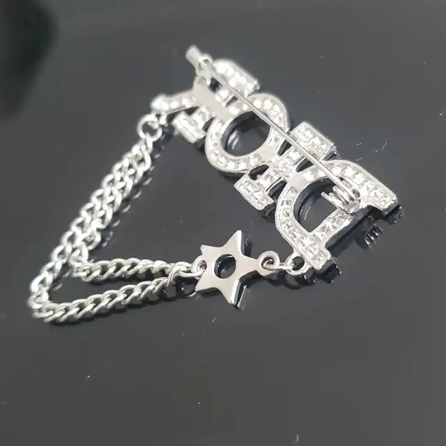 Christian Dior Silver Crystal Star Chain Brooch - Photo 2