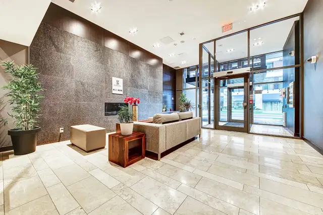 Luxury clean furnished condo for rent available in Burlington - Photo 3