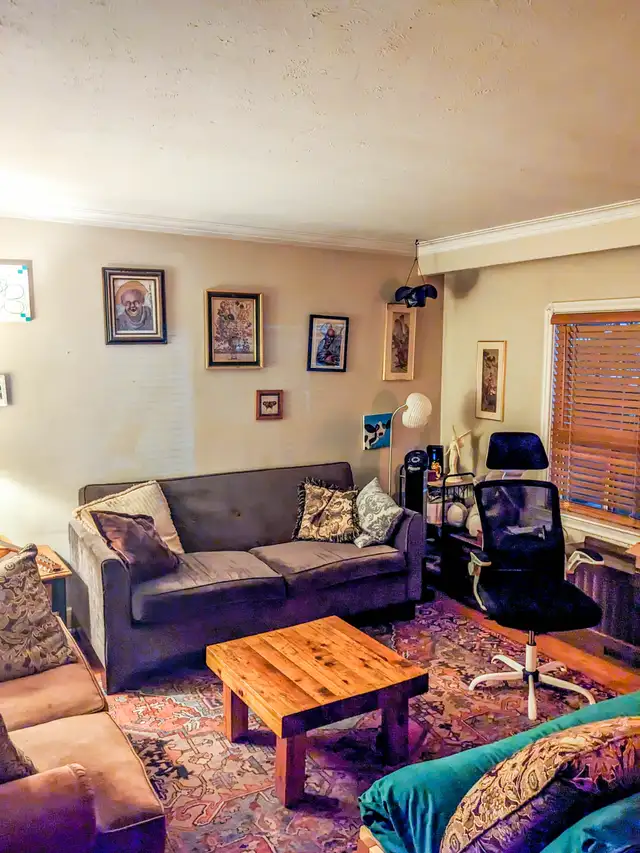 3 Bedroom, Near Christie Subway, Facing Park, Utilities Included - Photo 4