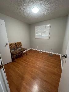 Private room for rent : girls only